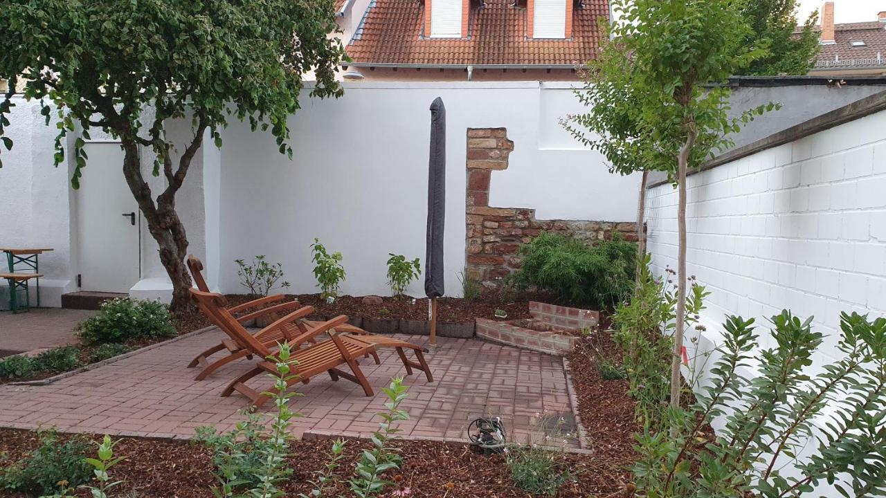 Charming Oldtown City Apartment Worms Bagian luar foto
