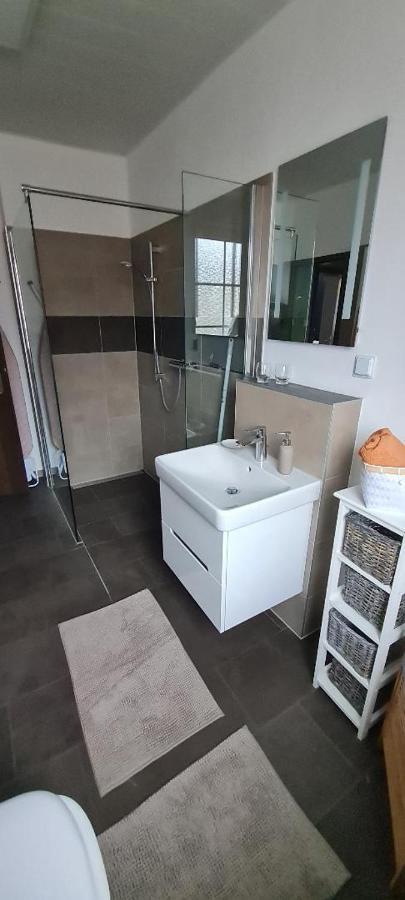 Charming Oldtown City Apartment Worms Bagian luar foto